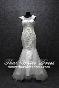 Designer wedding Gown S1412W20 LL illusion back symmetrical lace A Carolina Herrera