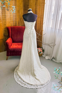 305W001 MR Halter Lace Aline a Trumpet Wedding Dress rental Malaysia b