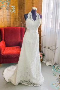 305W001 MR Halter Lace Aline a Trumpet Wedding Dress rental Malaysia a