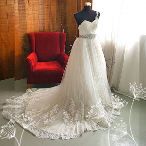 503W02 IS One Shoulder Lace Princess a RM600