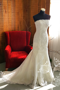 601W01 SG Straight Tube Trumpet lace wedding dress strapless c