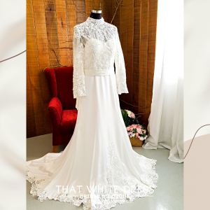 214LLWL01 Pure Plus Sweet Heart Silk Satin A line high collar long sleeves Plus Size Bride Malaysia Dress Rental 