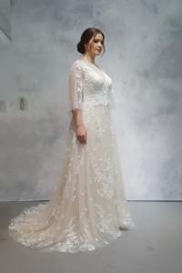 219ML01WL02 Vila Plus Flutter Sleeves Floral A line Gaun Pengantin Kuala Lumpur Sewa, Petite Bride Dress Rental Malaysia