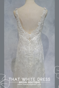 224ML03WL08 Yesley PLUS Cap Sleeves Fit and Flare Plus Size Bridal Gown