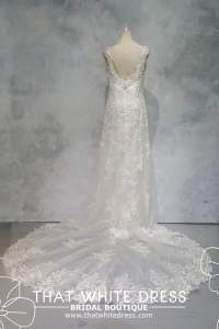 224ML03WL08 Yesley PLUS Cap Sleeves Fit and Flare Plus Size Bridal Gown